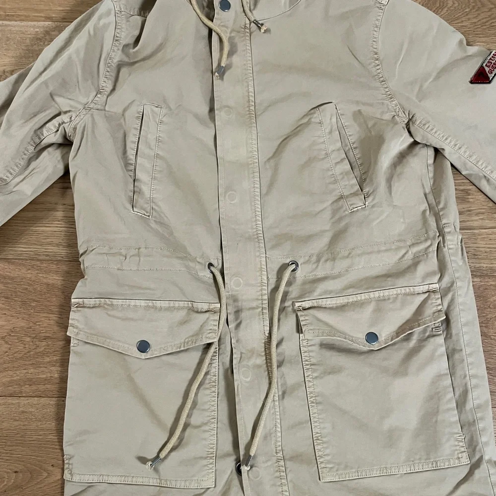 Guess Jacket - Picture 2 of 8